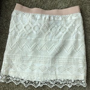 Lace white skirt